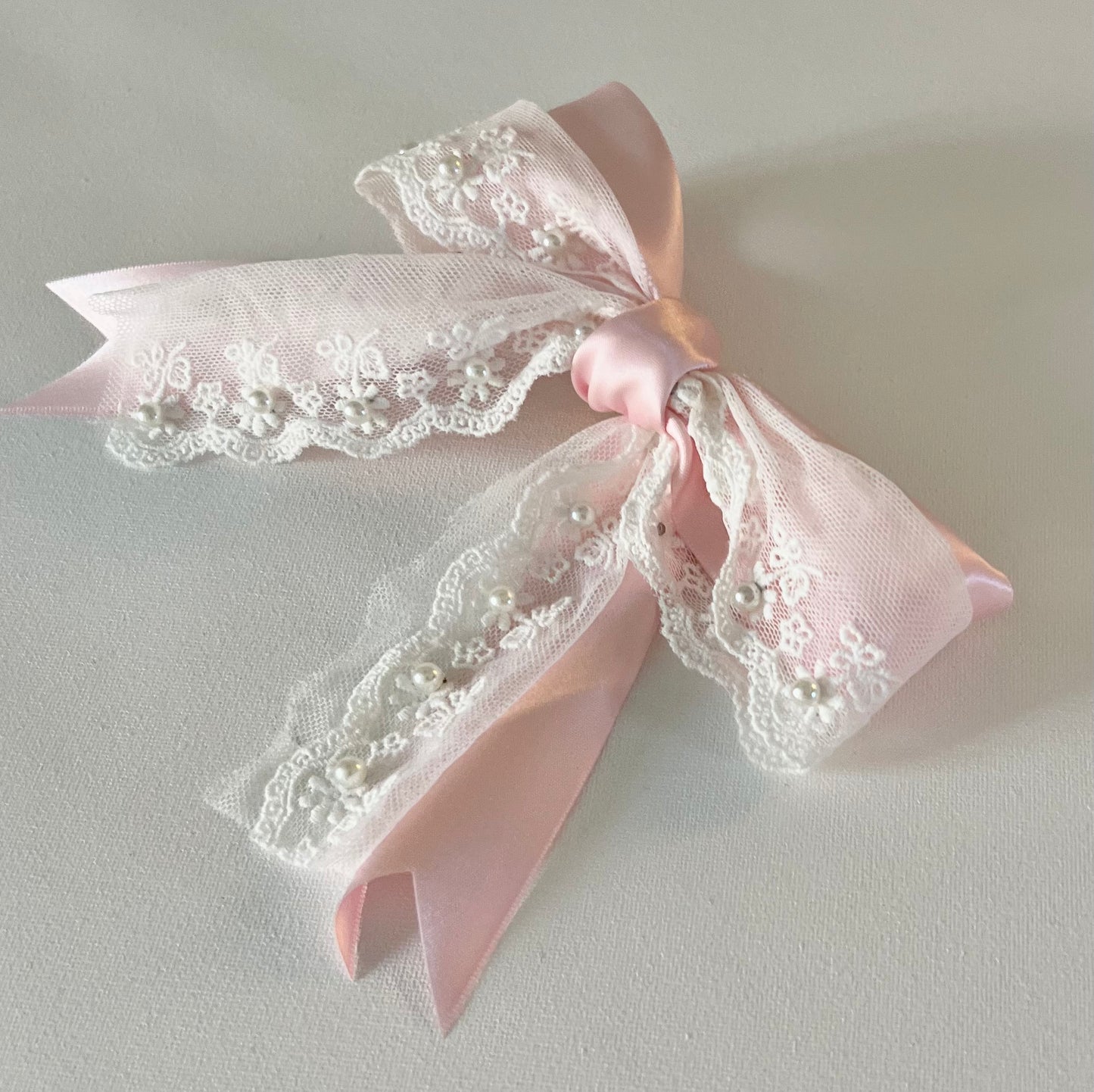 Laced in love - soft pink