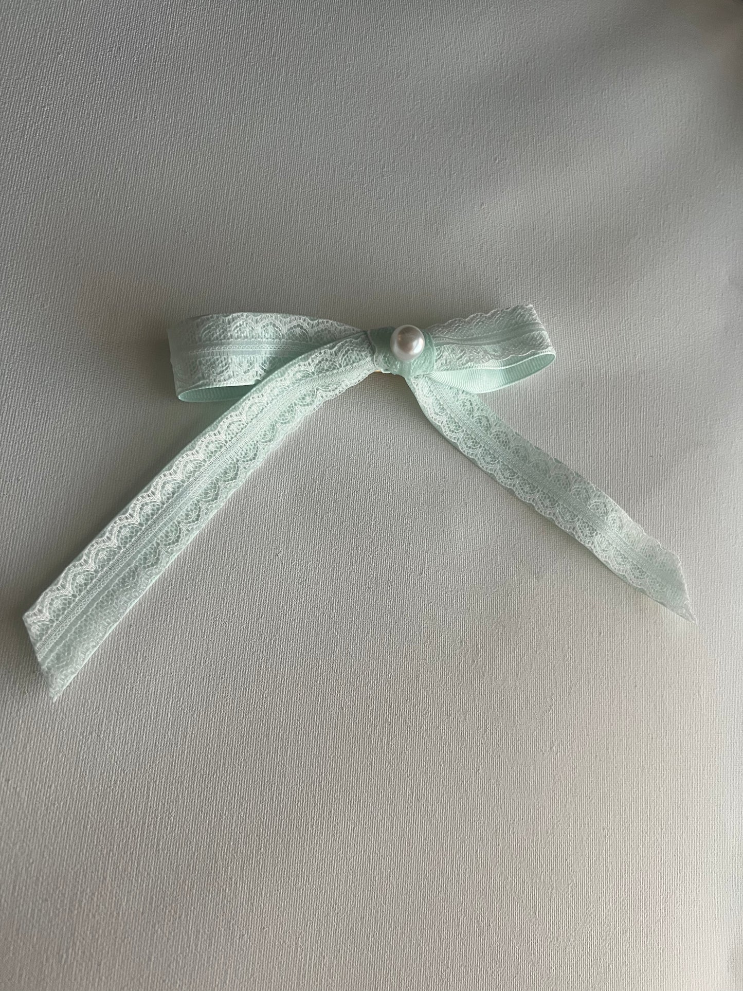 Properly prim with pearl - aqua